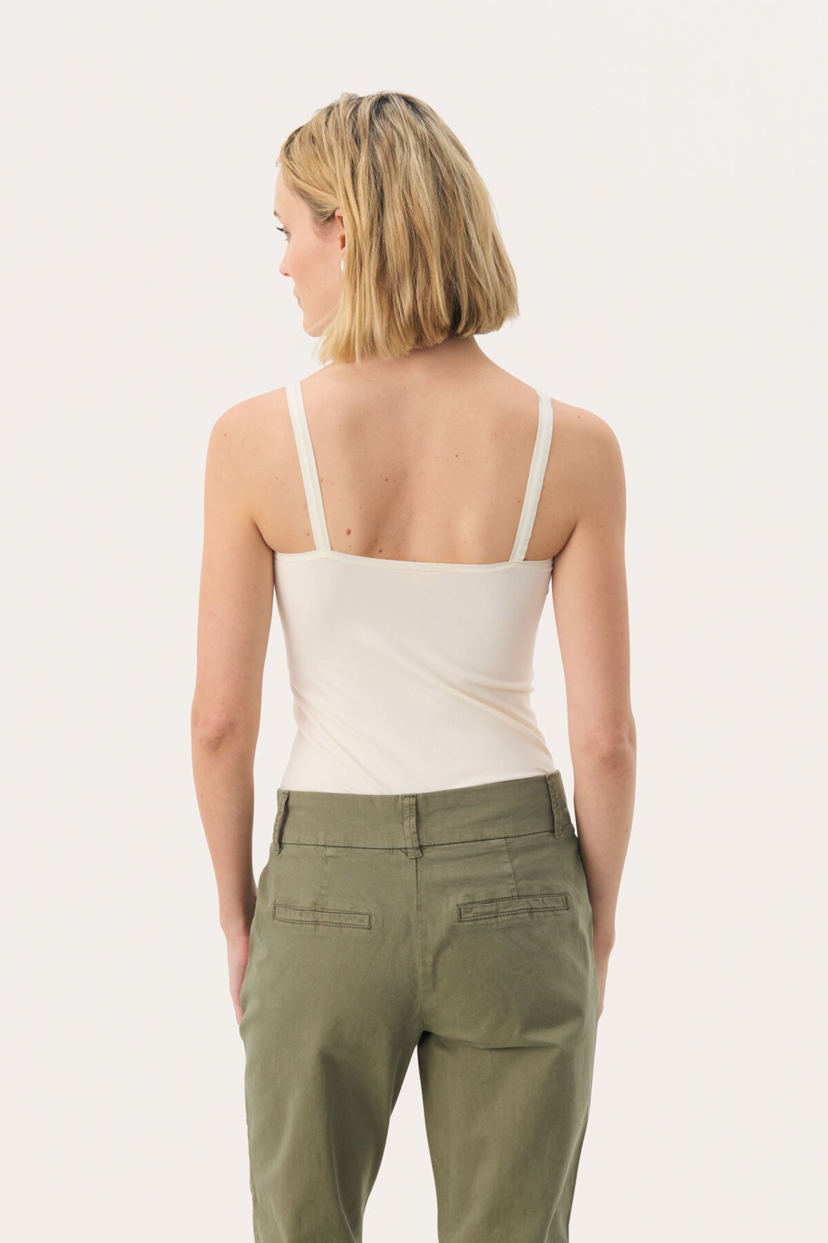 Part Two Hydda Whitecap Gray Singlet