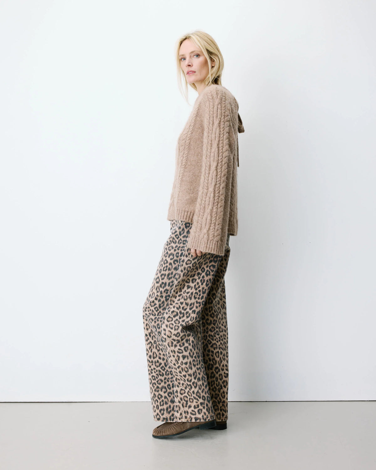 Grace & Mila Arcelin Beige Cable Knit Sweater
