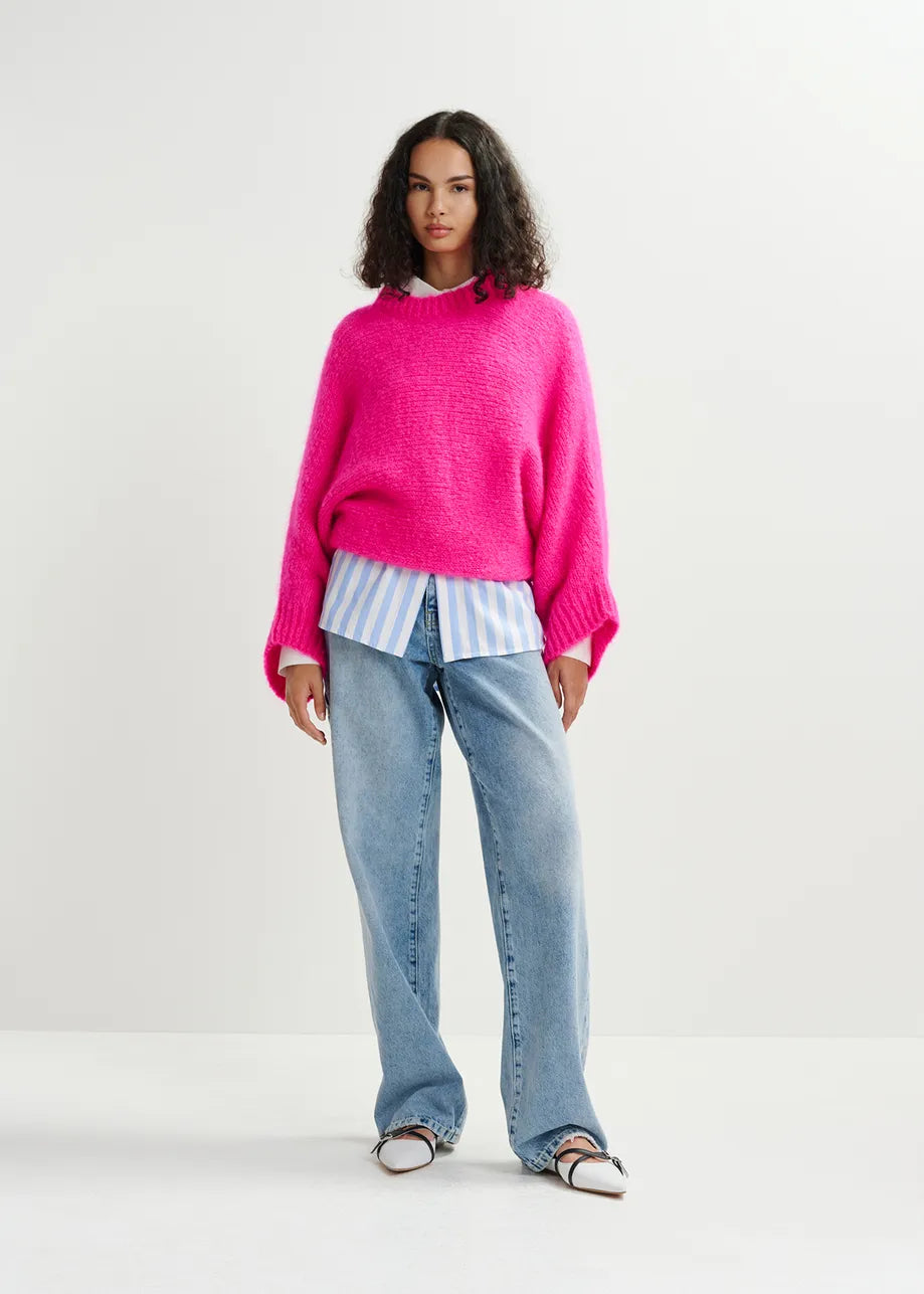 Essential Antwerp Hattitude Pink Sweater