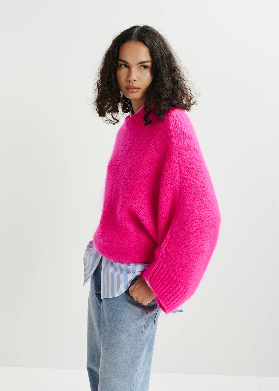 Essential Antwerp Hattitude Pink Sweater