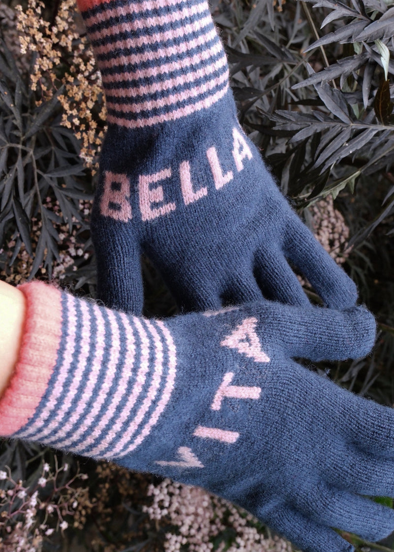 Quinton & Chadwick Vita Bella Gloves in Teal