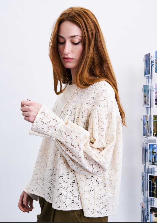 Frnch Takis Creme Blouse