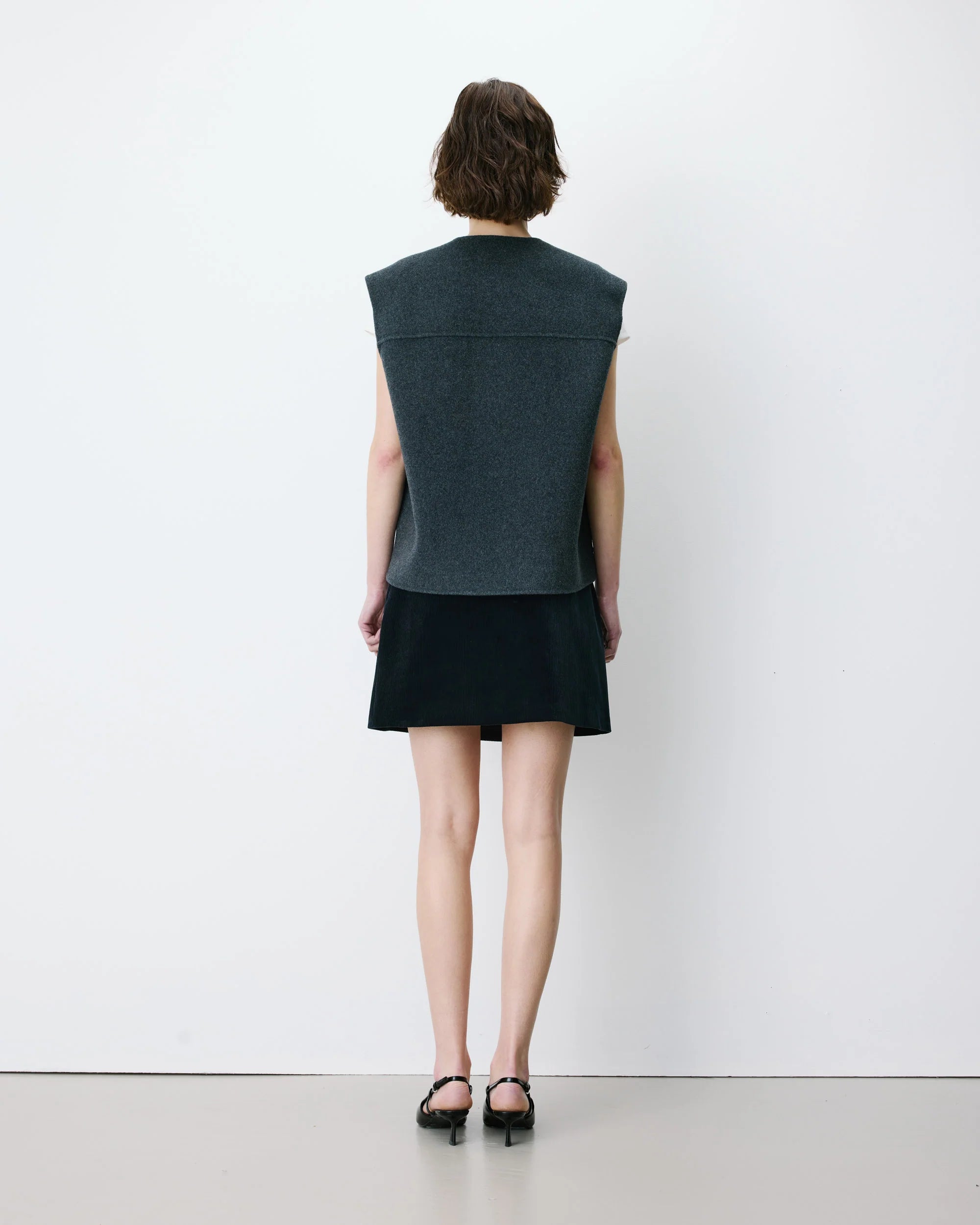 Grace & Mila Adagio Anthracite Waistcoat Jacket