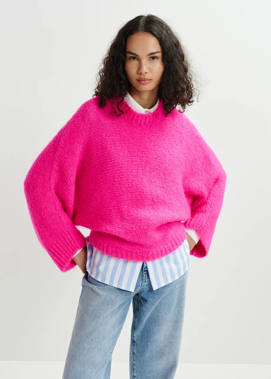 Essential Antwerp Hattitude Pink Sweater