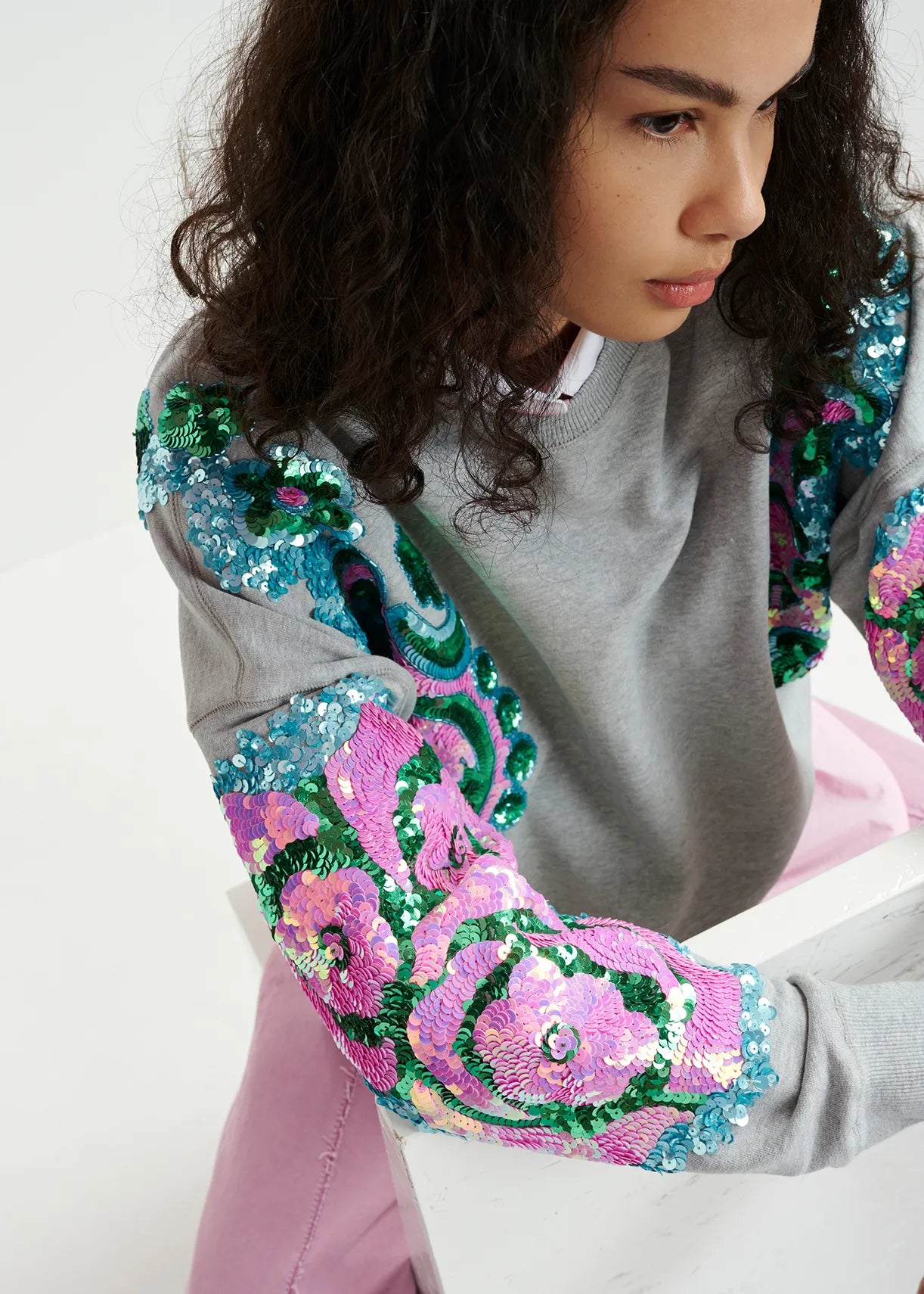 Essential Antwerp Hecrazy Embroidered Sweatshirt