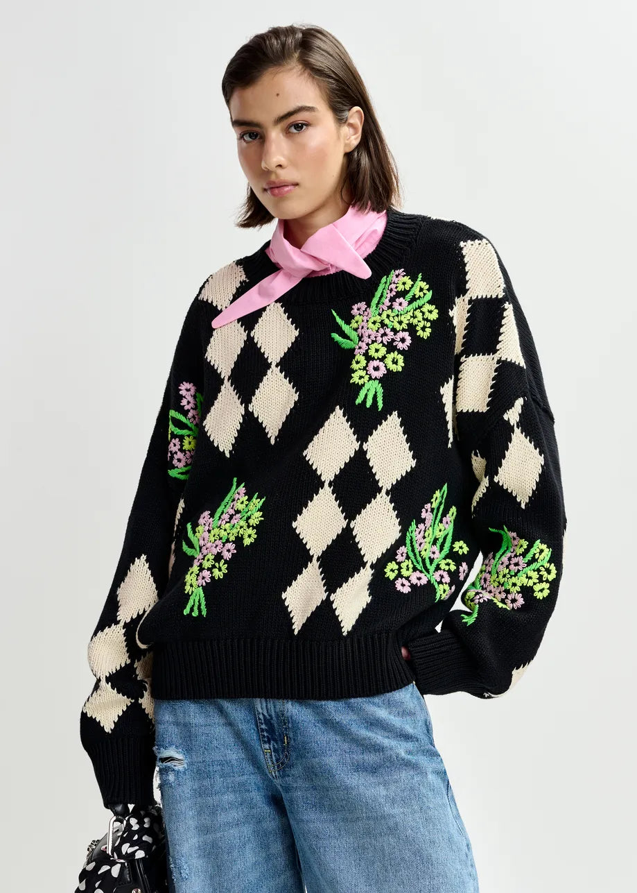 Jactori Embroidered Sweater