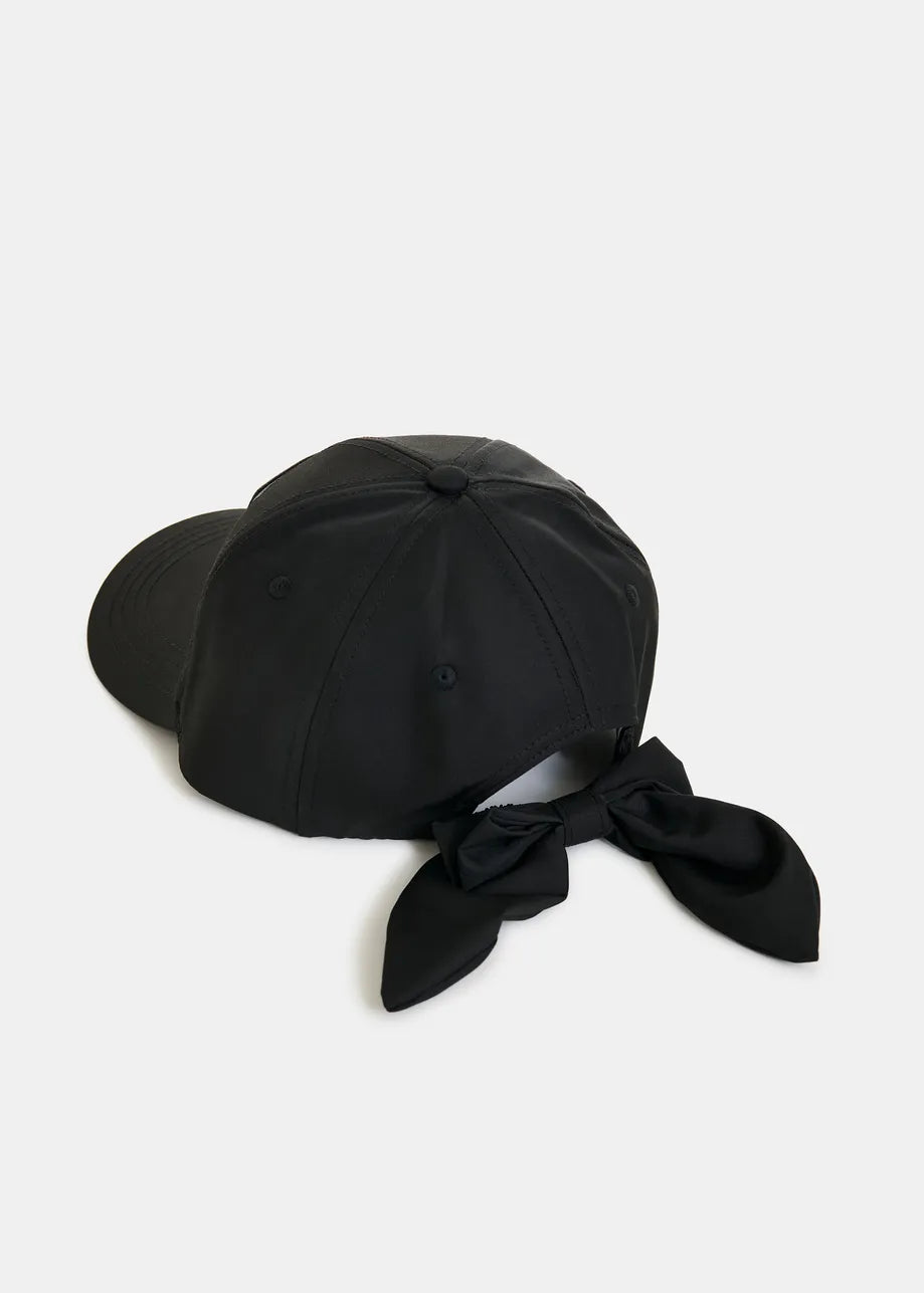 Jiny Black Cap with Bow at Back