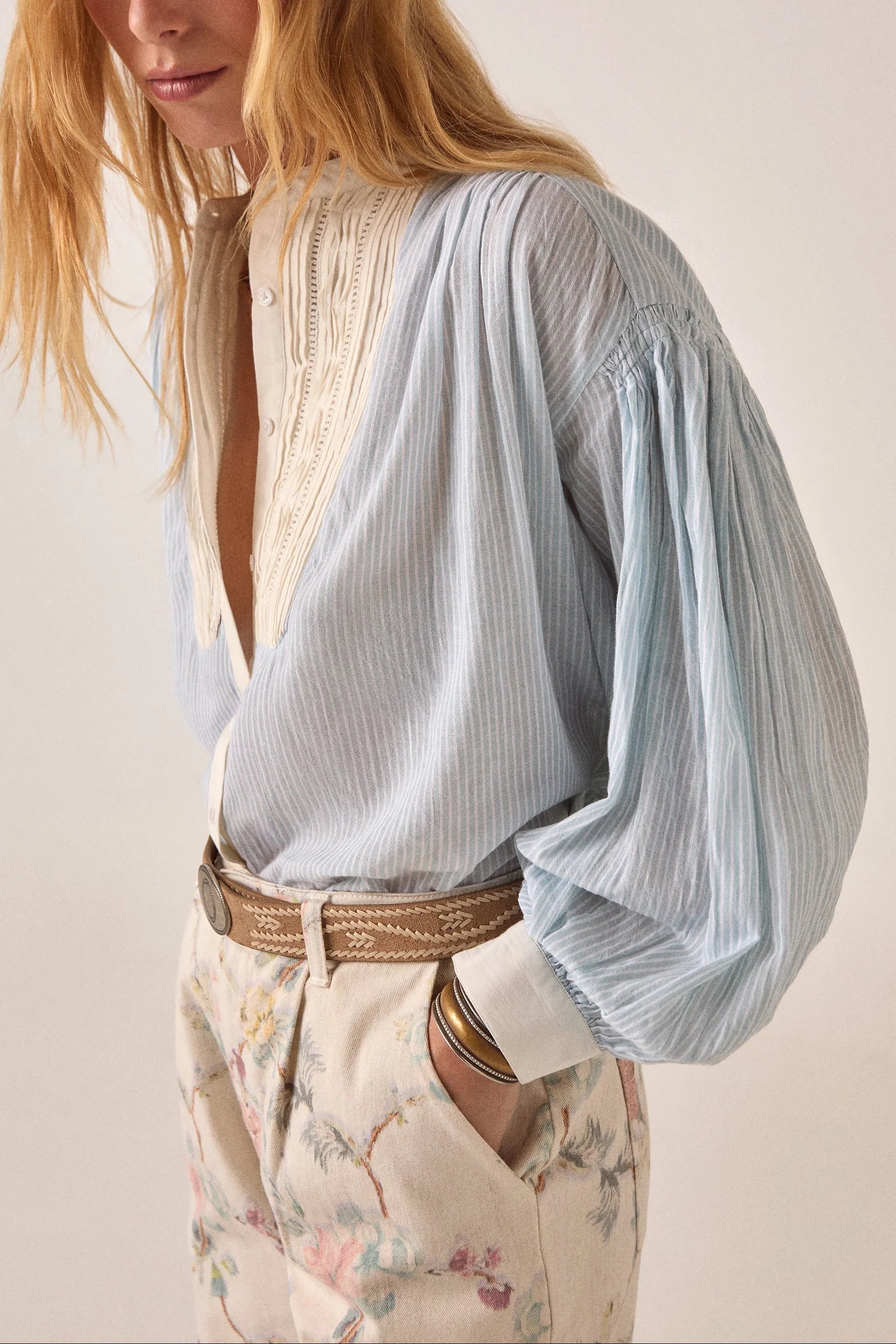 Maison Hotel Maree Bonifacio Blouse
