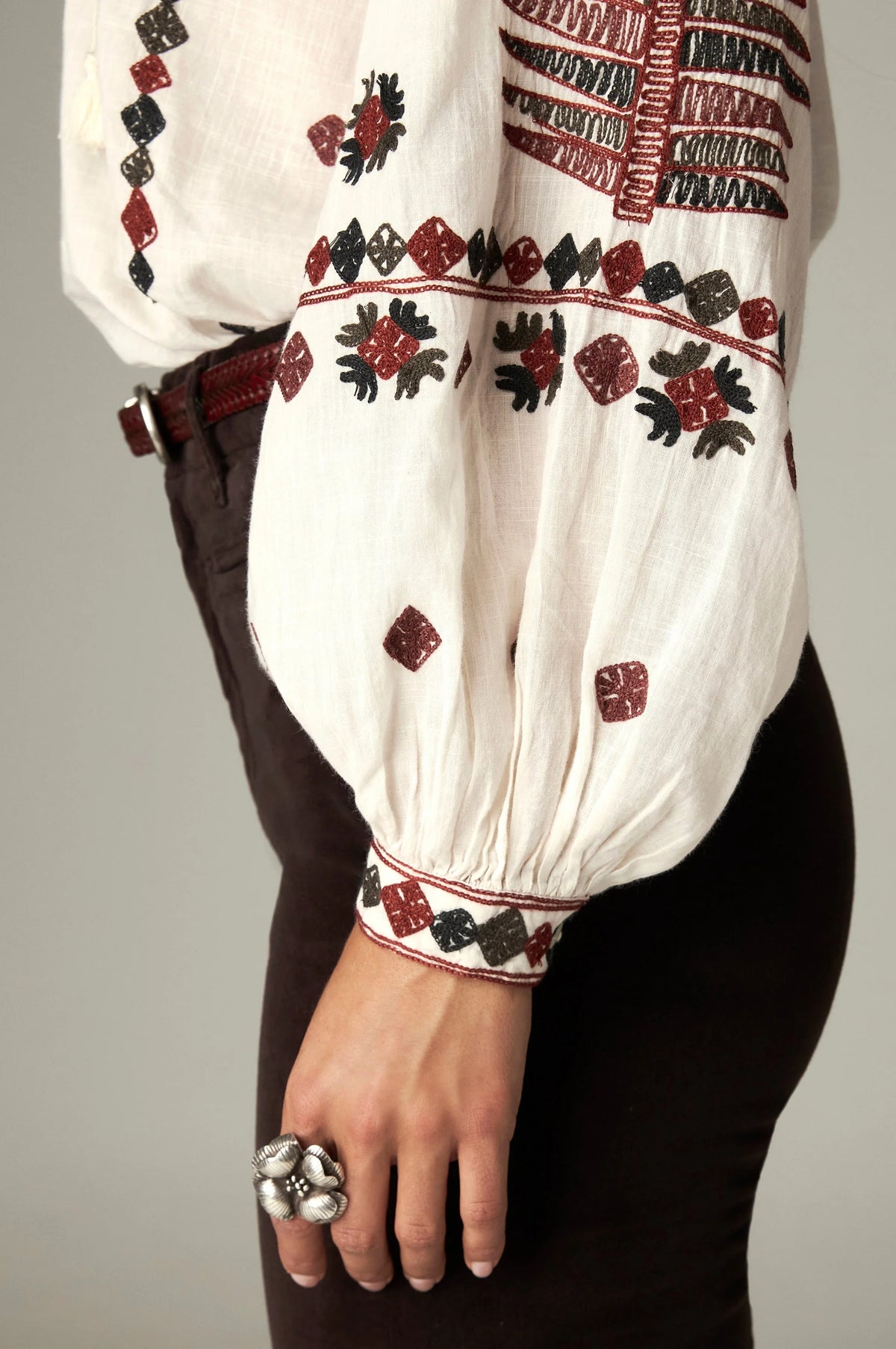 Maison Hotel Bone Blouse Arrows Robin