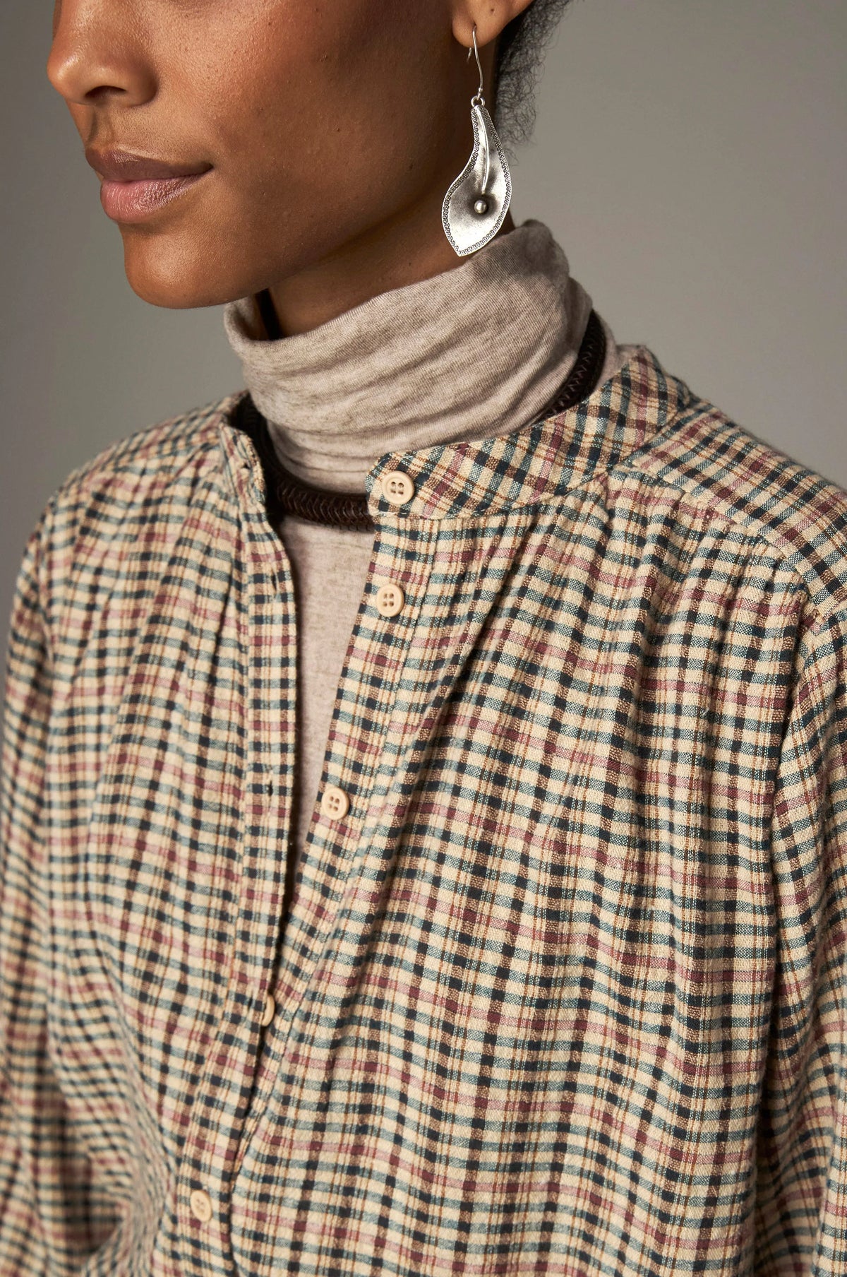 Maison Hotel Vera Rustic Plaid Blouse