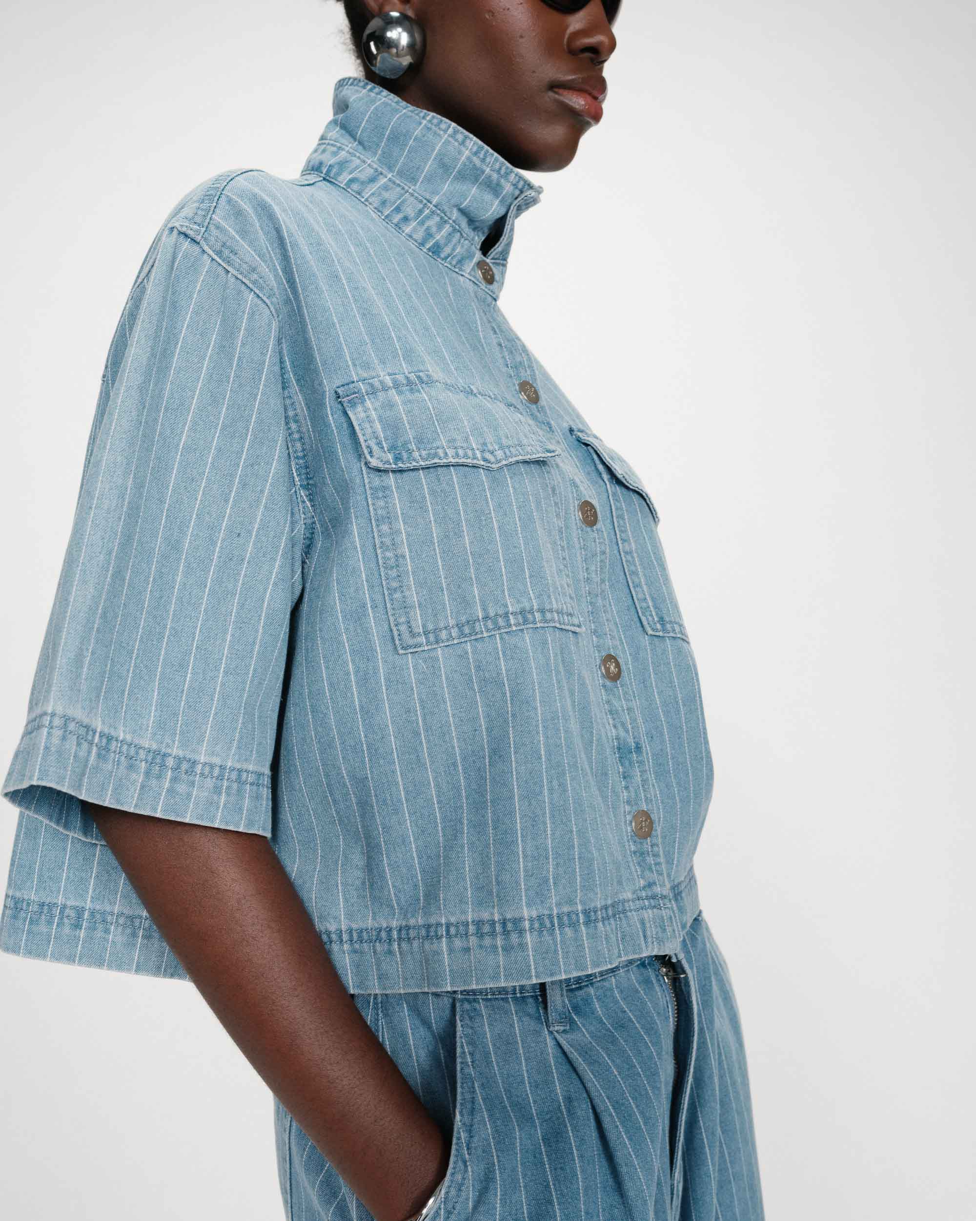 Grace & Mila Cropped Denim Vita Shirt