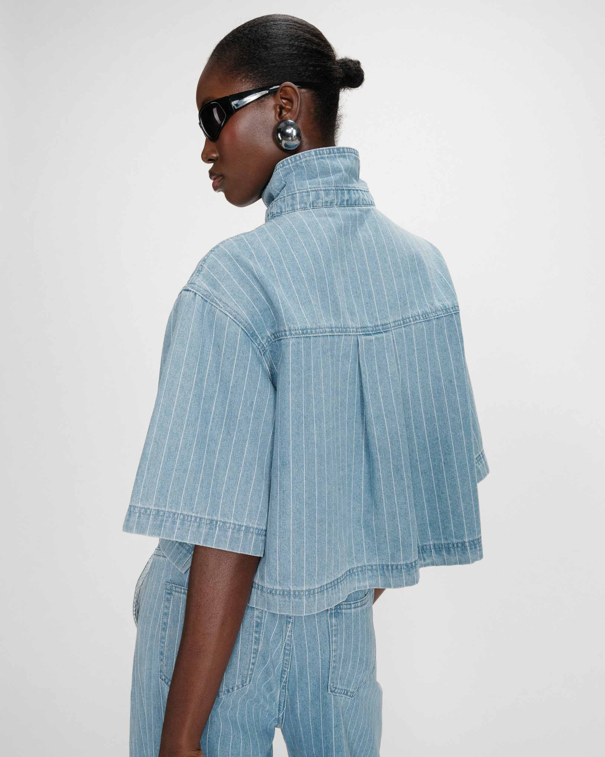 Grace & Mila Cropped Denim Vita Shirt