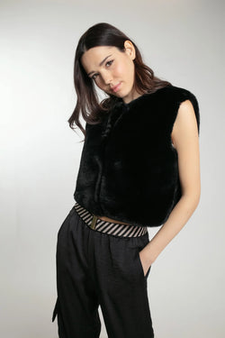 Nooki Edelweiss Gilet in Black