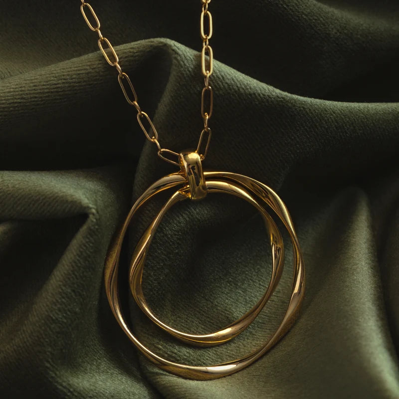 Orelia Ribbon Interlocking Necklace