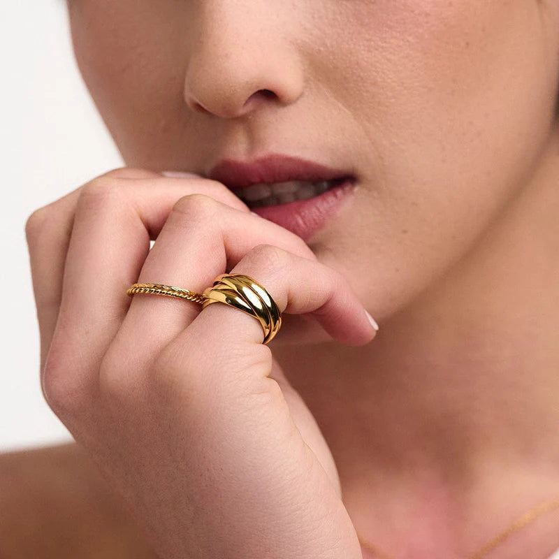 Orelia Gold Interlocking Russian Rings