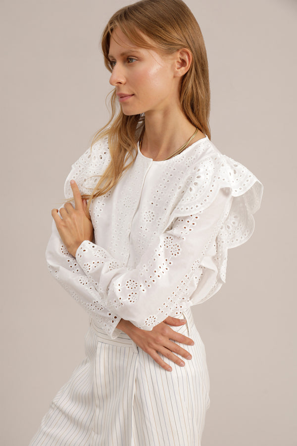 Munthe Jippo White Embroidered Top