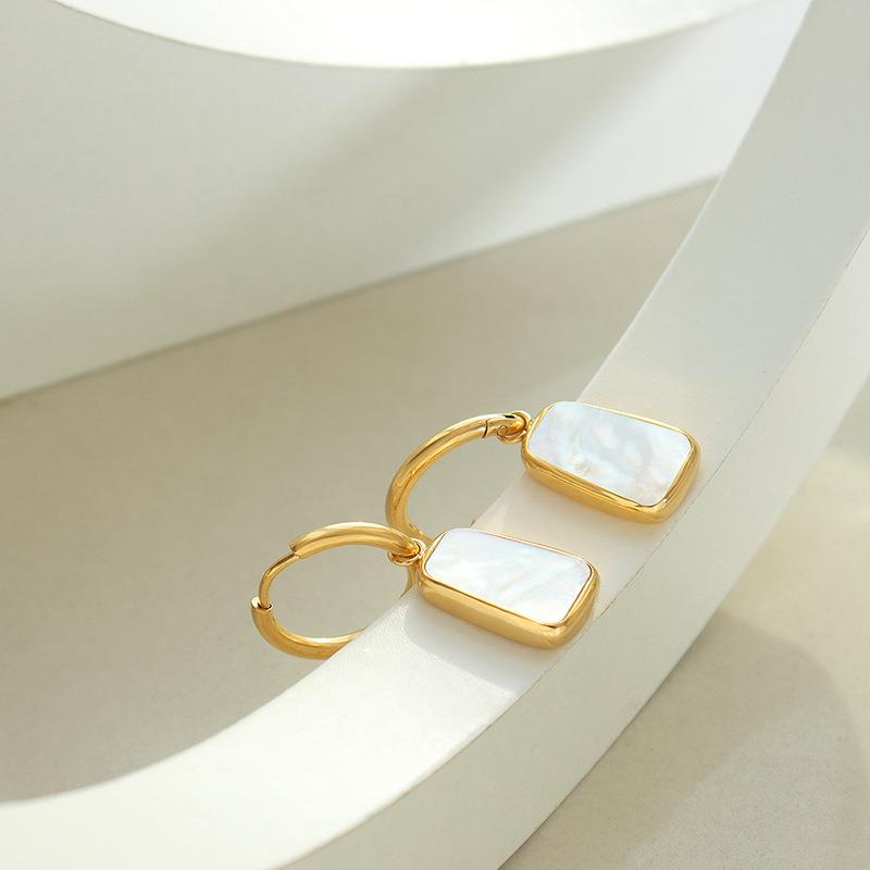 White Leaf Mother of Pearl Earrings in Gold